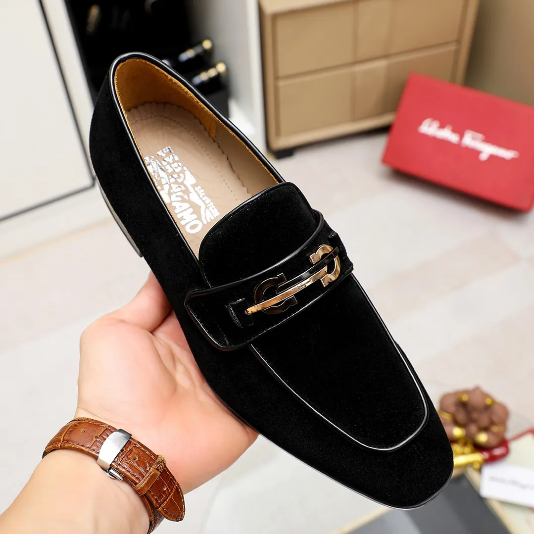 Men's shoes 💰600 🕷🕷🐂【Ferragamo】 Popular fashionable casual shoes🇨🇳Official website counter 1:1 production, original mold opening💯Good quality visible, imported high-end first-layer pebbled calfskin, water-dyed🐂leather lining🌿very clear texture, high-quality waterproof, non-slip and wear-resistant outsole🎋high quality and low price, truly handmade🍓, 3 colors available! Code number 38-44 (45. To be customized)